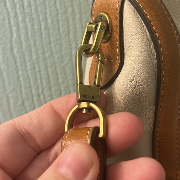 Fossil Crossbody Handle Bag - Picture 3 of 4